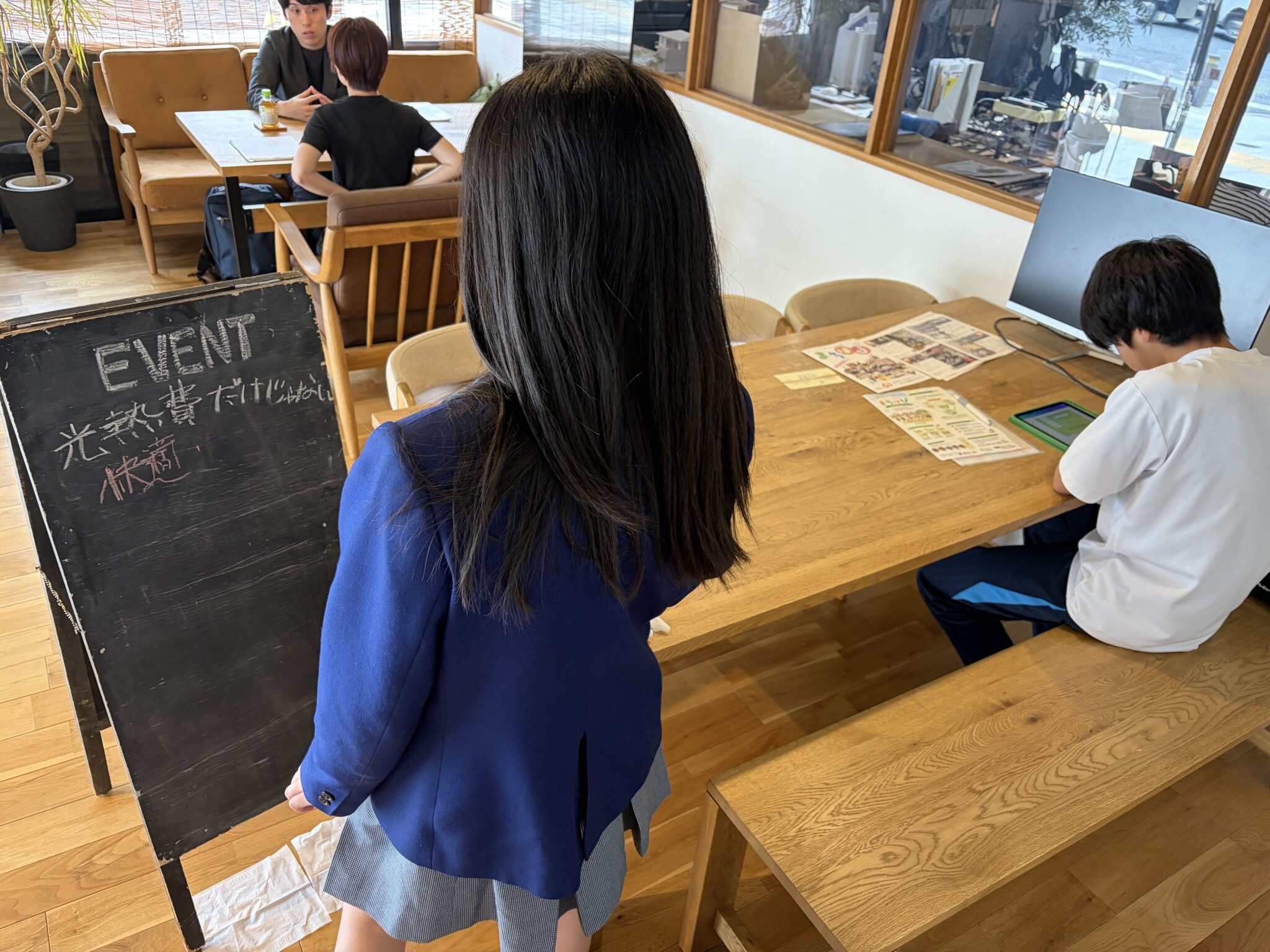 garDENで職場体験中の洛西中学校の生徒